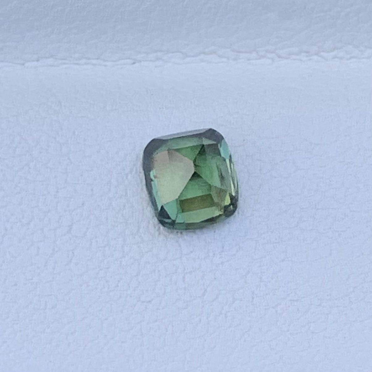 Green Sapphire 1.25ct (H) - Baza Boutique