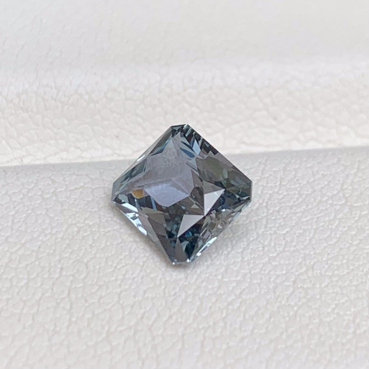 Ocean Teal Sapphire 1.60ct (N) - Baza Boutique