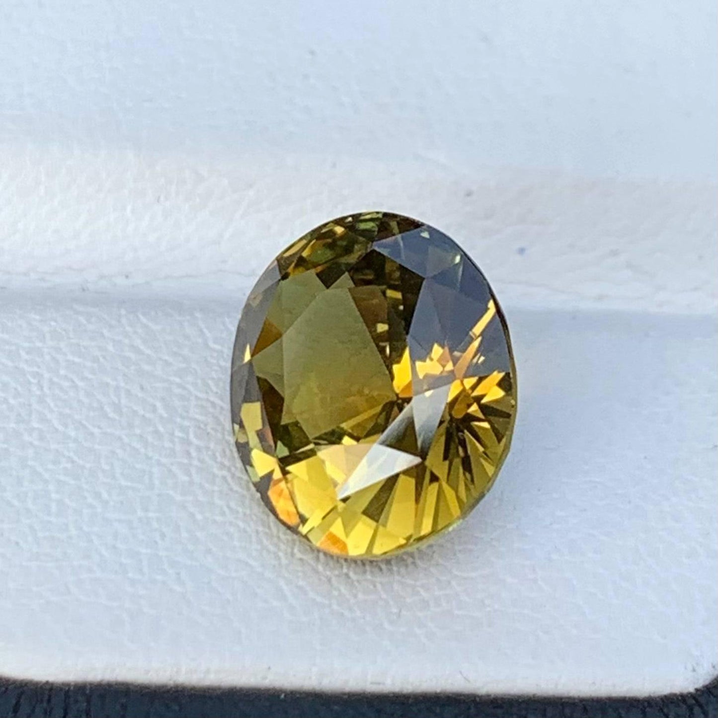 Rare Natural Alexandrite 8.71ct - (UH)