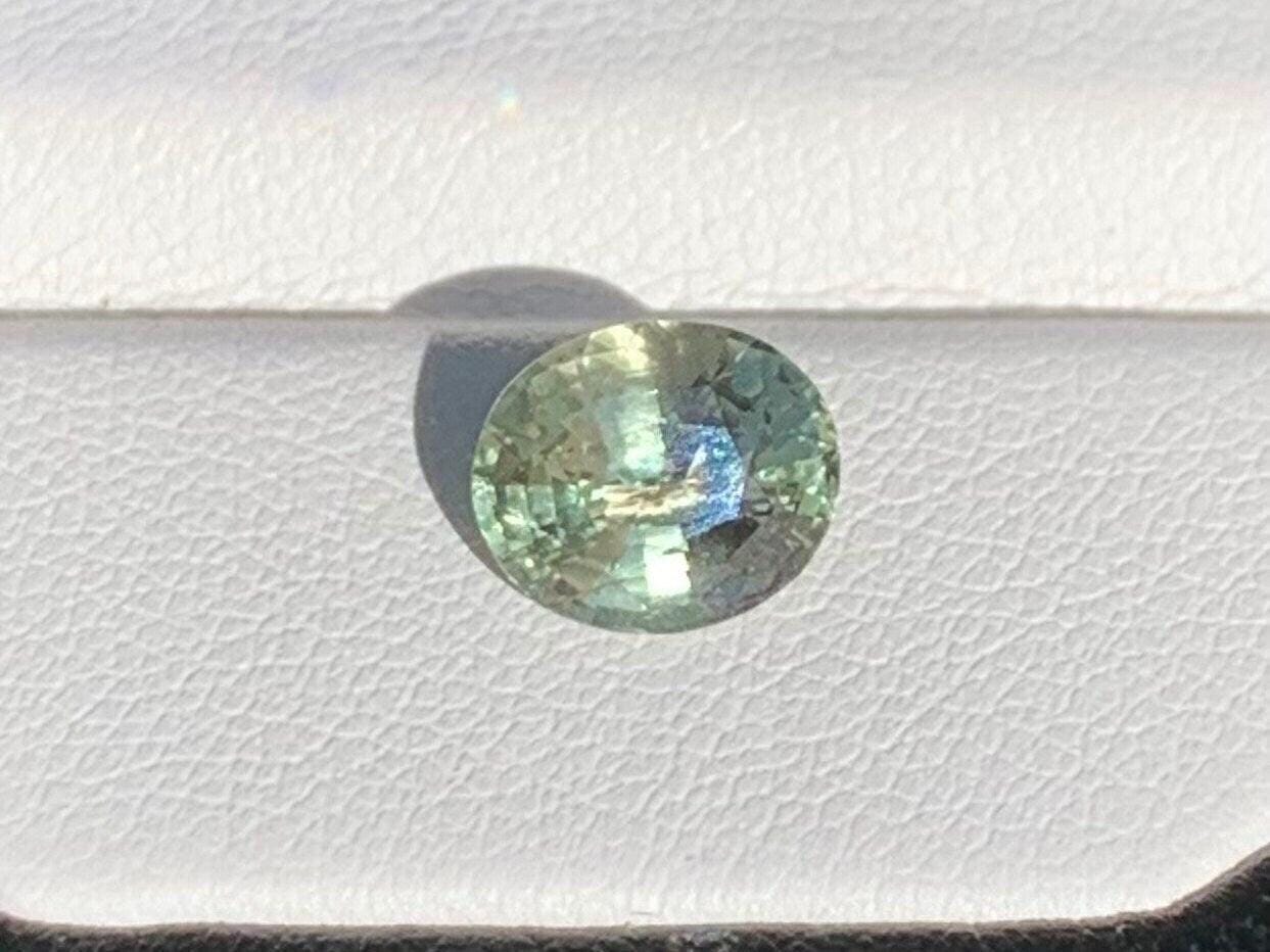 Natural Certified Vanadium Chrysoberyl 2.21ct- (UH) - Baza Boutique