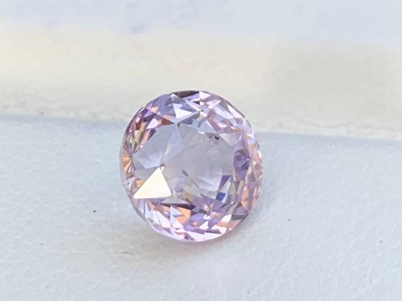 Natural Lavender Sapphire 3.15ct - (UH) - Baza Boutique