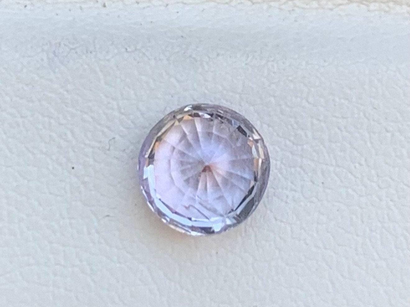 Natural Lavender Sapphire 3.15ct - (UH) - Baza Boutique
