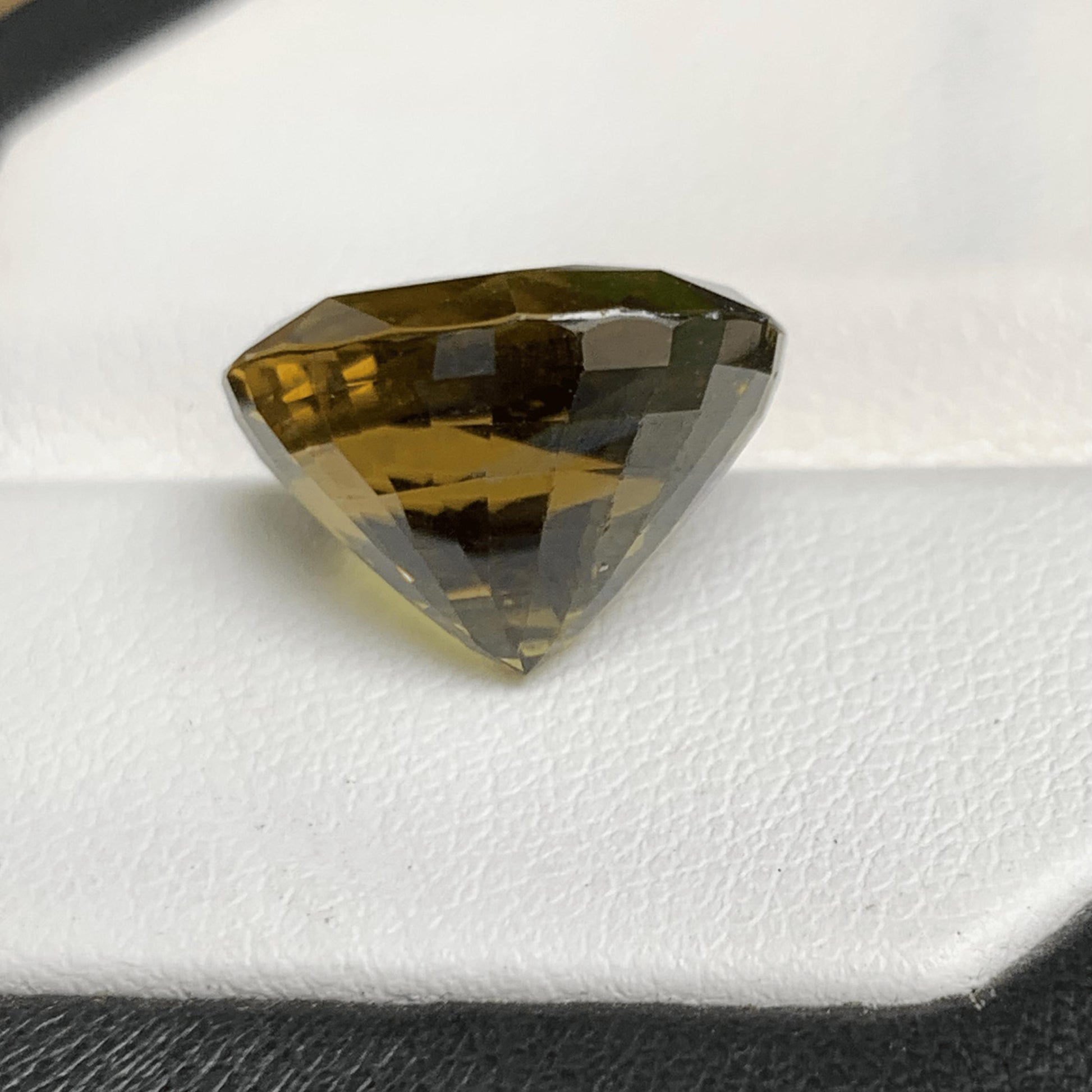 Natural Alexandrite (Certified) 15.10ct - (UH) - Baza Boutique