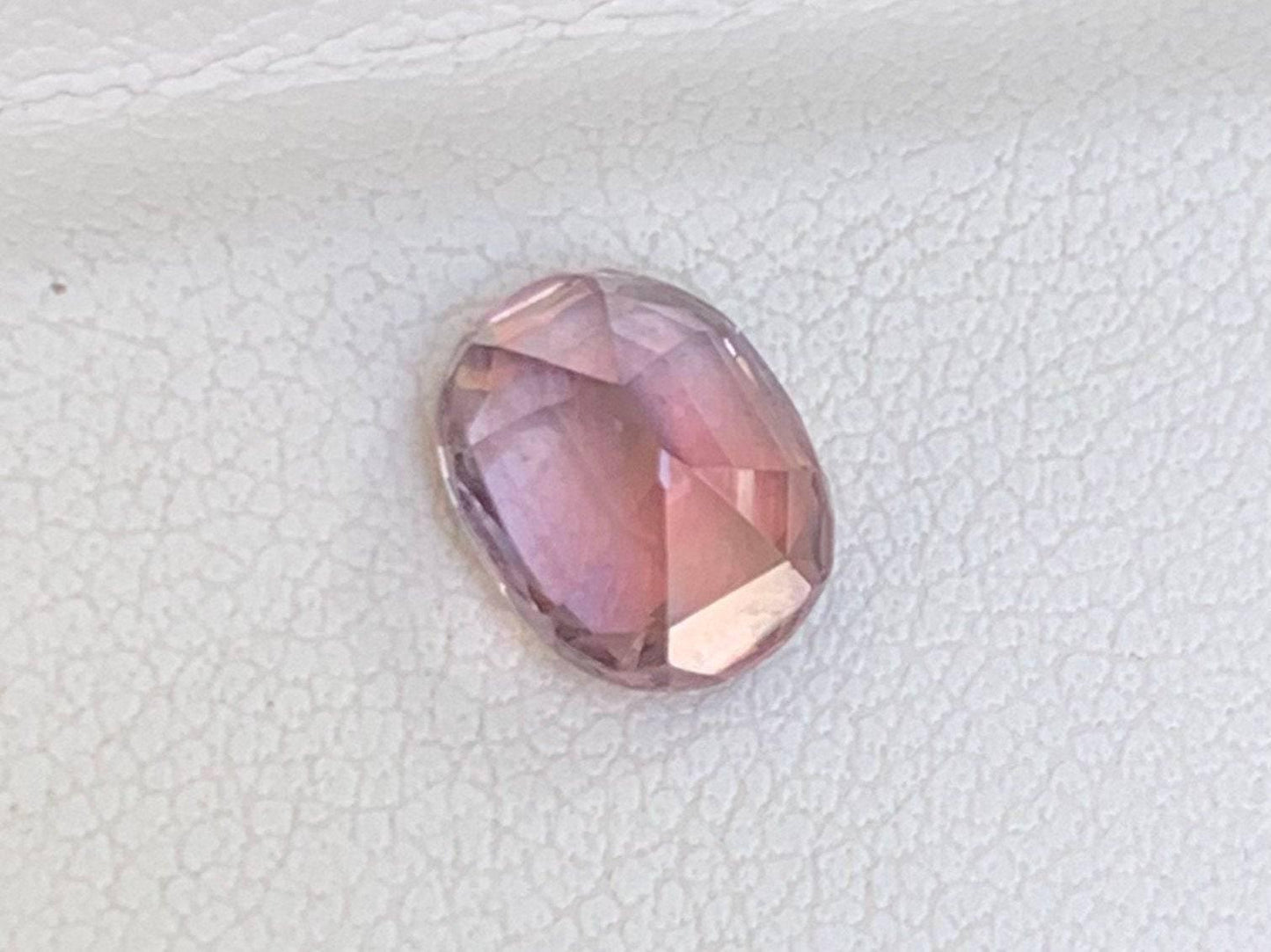 Natural Padparadscha Sapphire 2.67ct (UH)