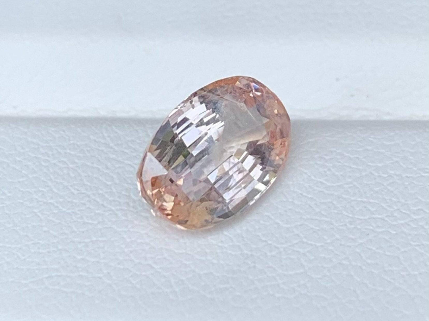 Natural Padparadscha Sapphire 4.11ct - (UH)