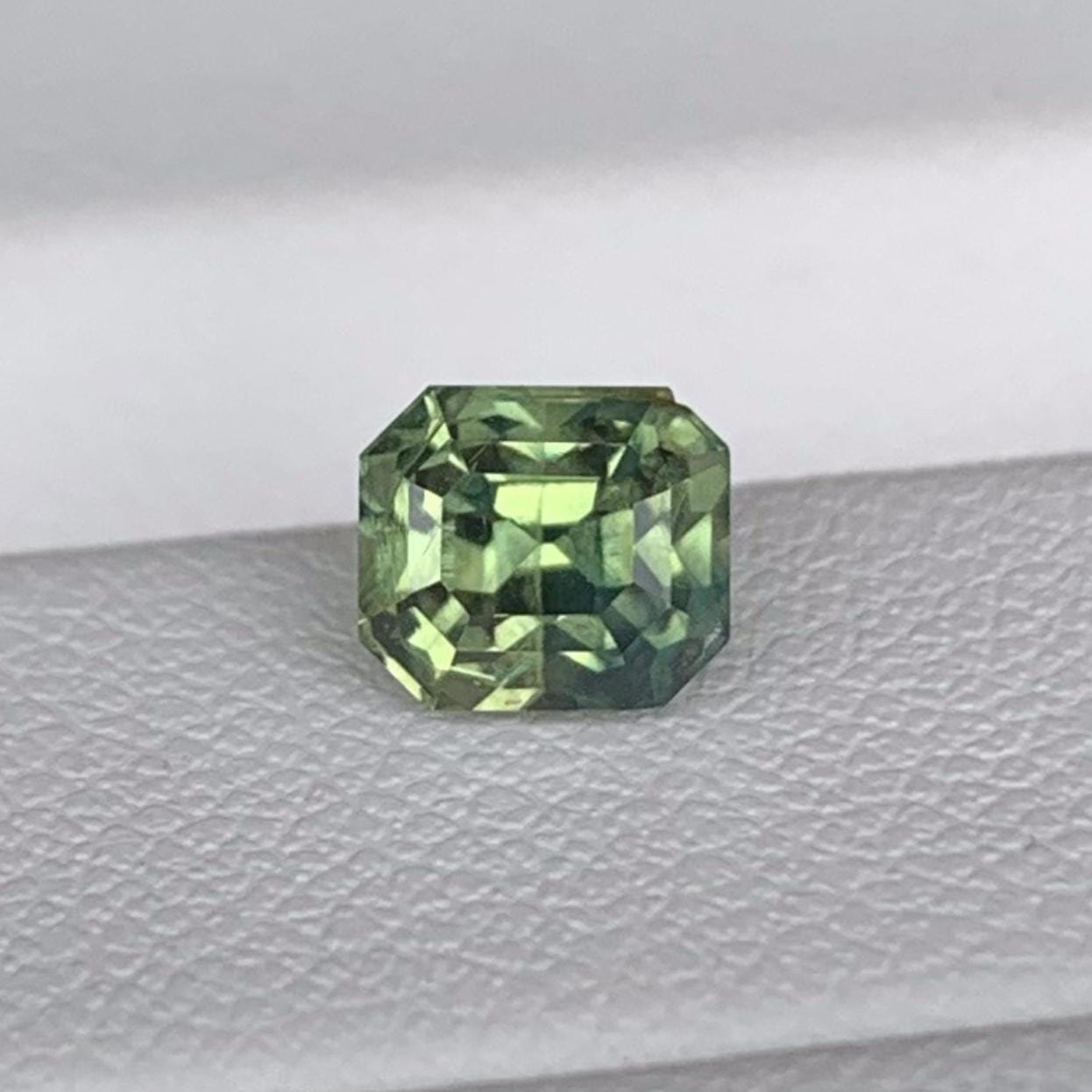 Teal Sapphire 1.34ct (UH) - Baza Boutique