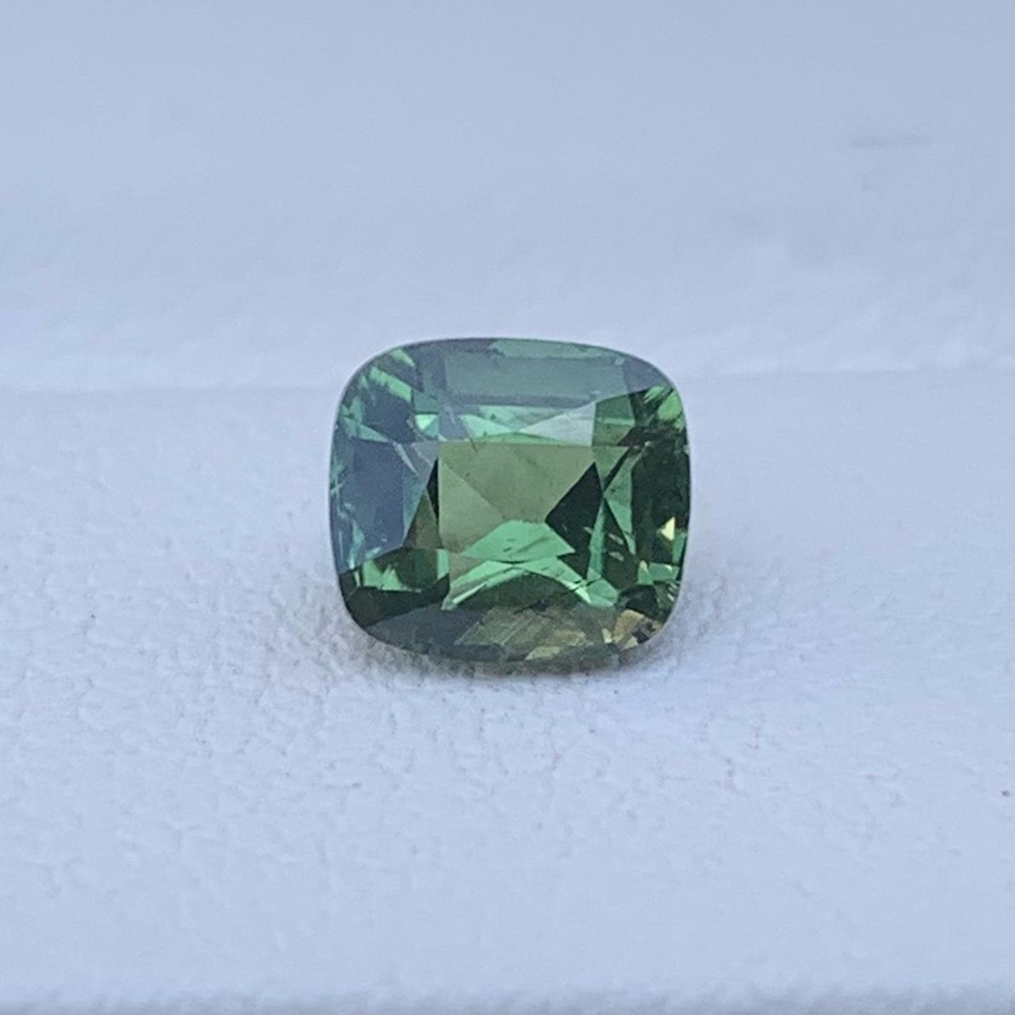 Green Sapphire 1.25ct (H) - Baza Boutique