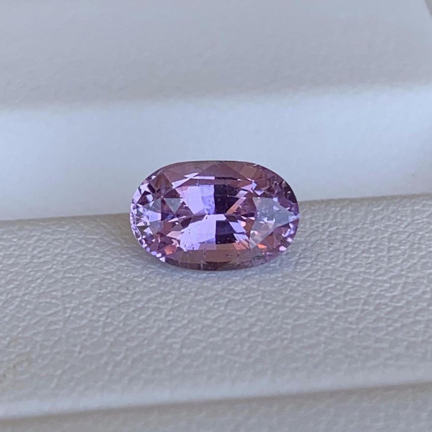 Pink Sapphire 1.77ct (UH) - Baza Boutique