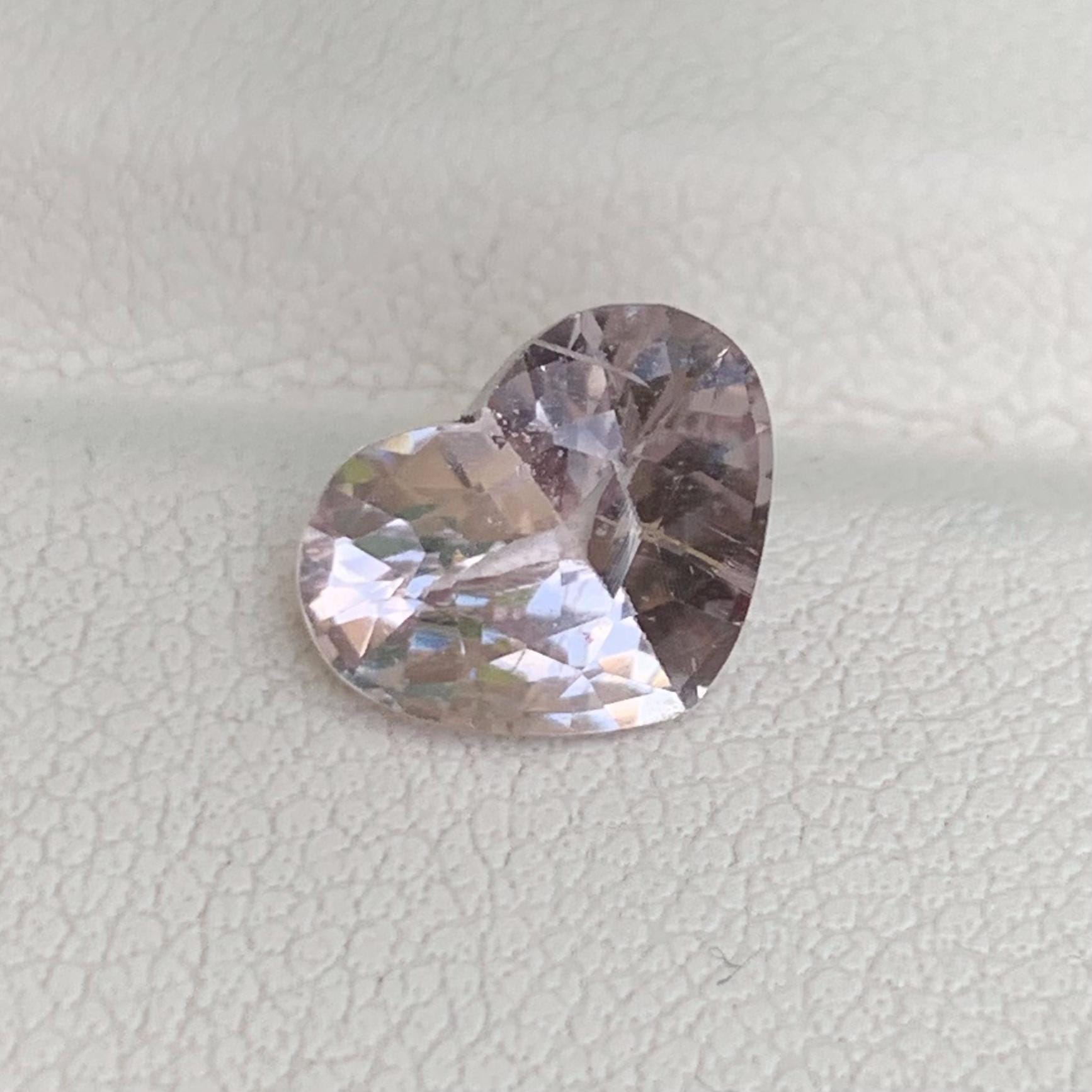 Peach Sapphire 2.38ct (UH) - Baza Boutique