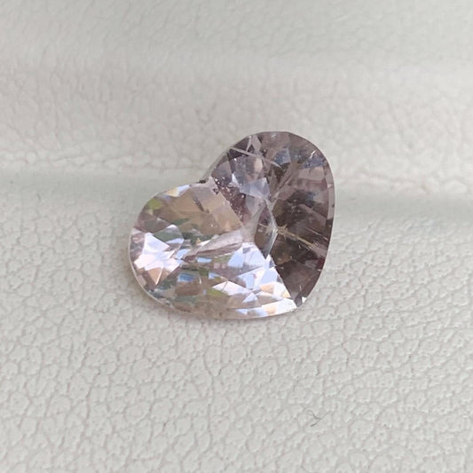 Peach Sapphire 2.38ct (UH) - Baza Boutique