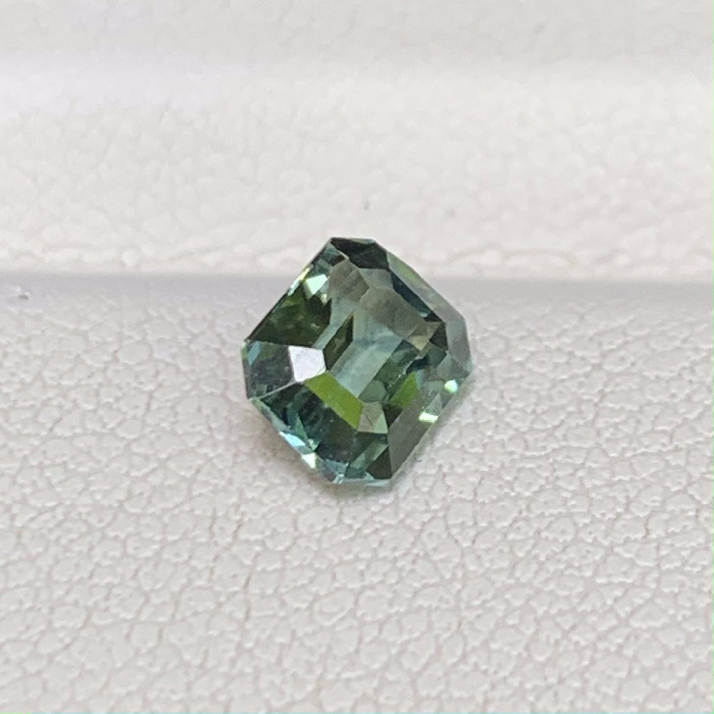 Natural Teal Sapphire 1.06ct - (UH) - Baza Boutique