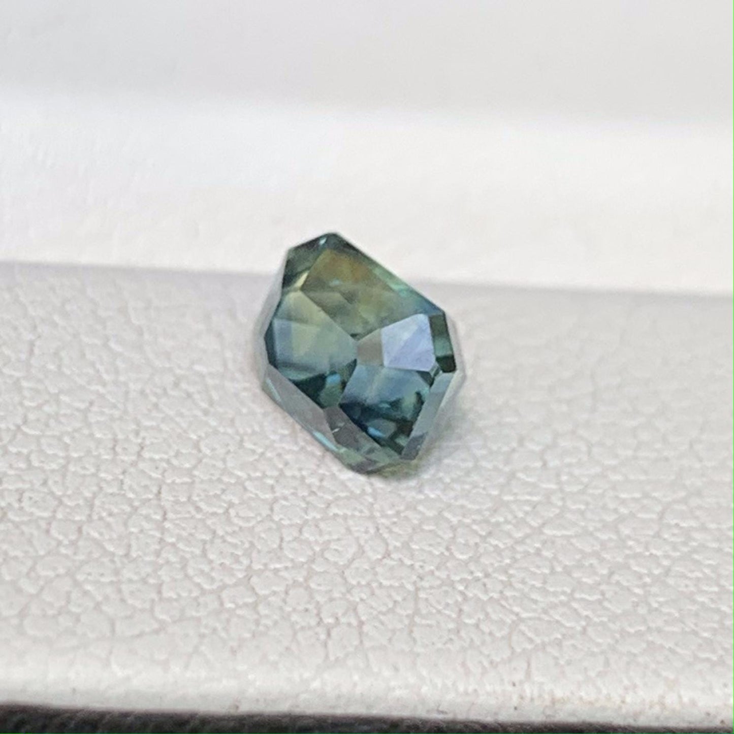 Natural Teal Sapphire 1.28ct - (UH) - Baza Boutique