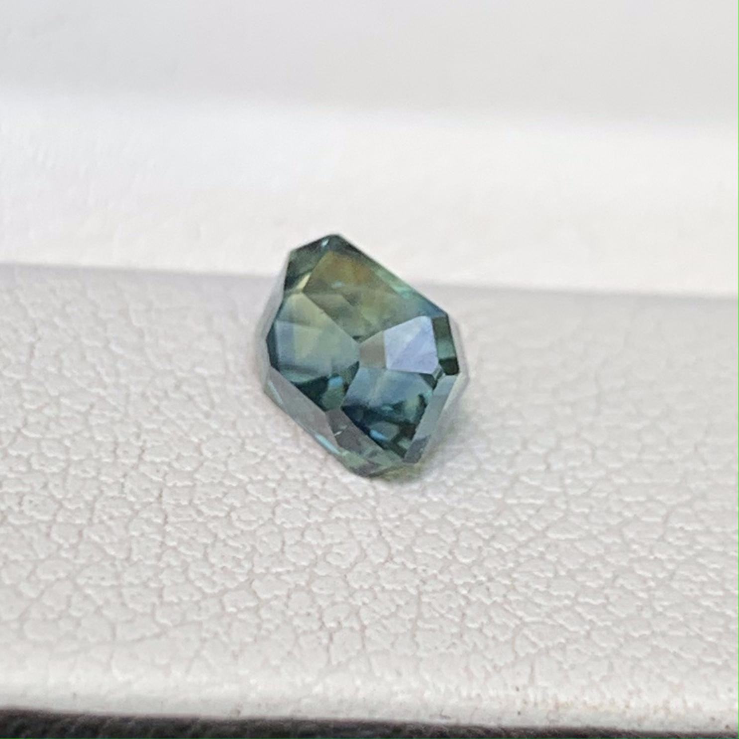 Natural Teal Sapphire 1.28ct - (UH) - Baza Boutique