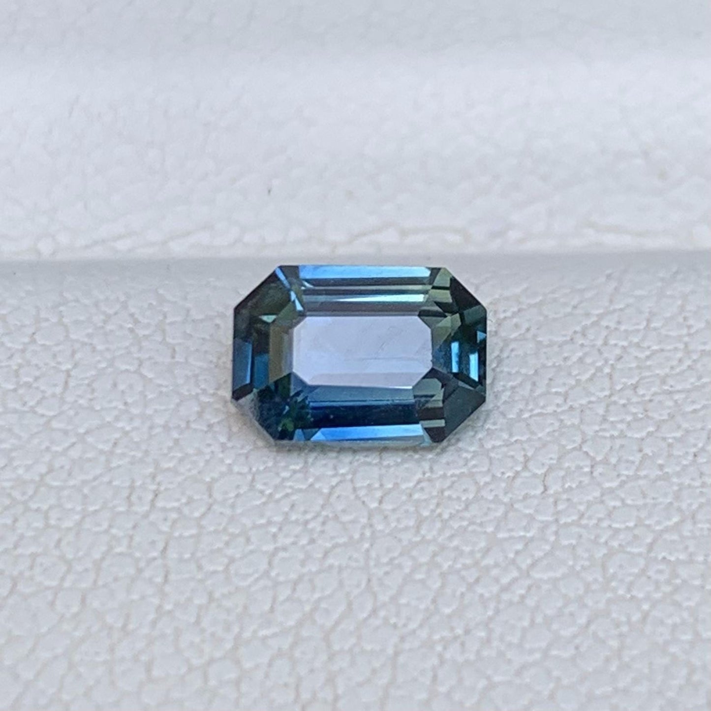Natural Teal Sapphire 0.96ct - (UH) - Baza Boutique