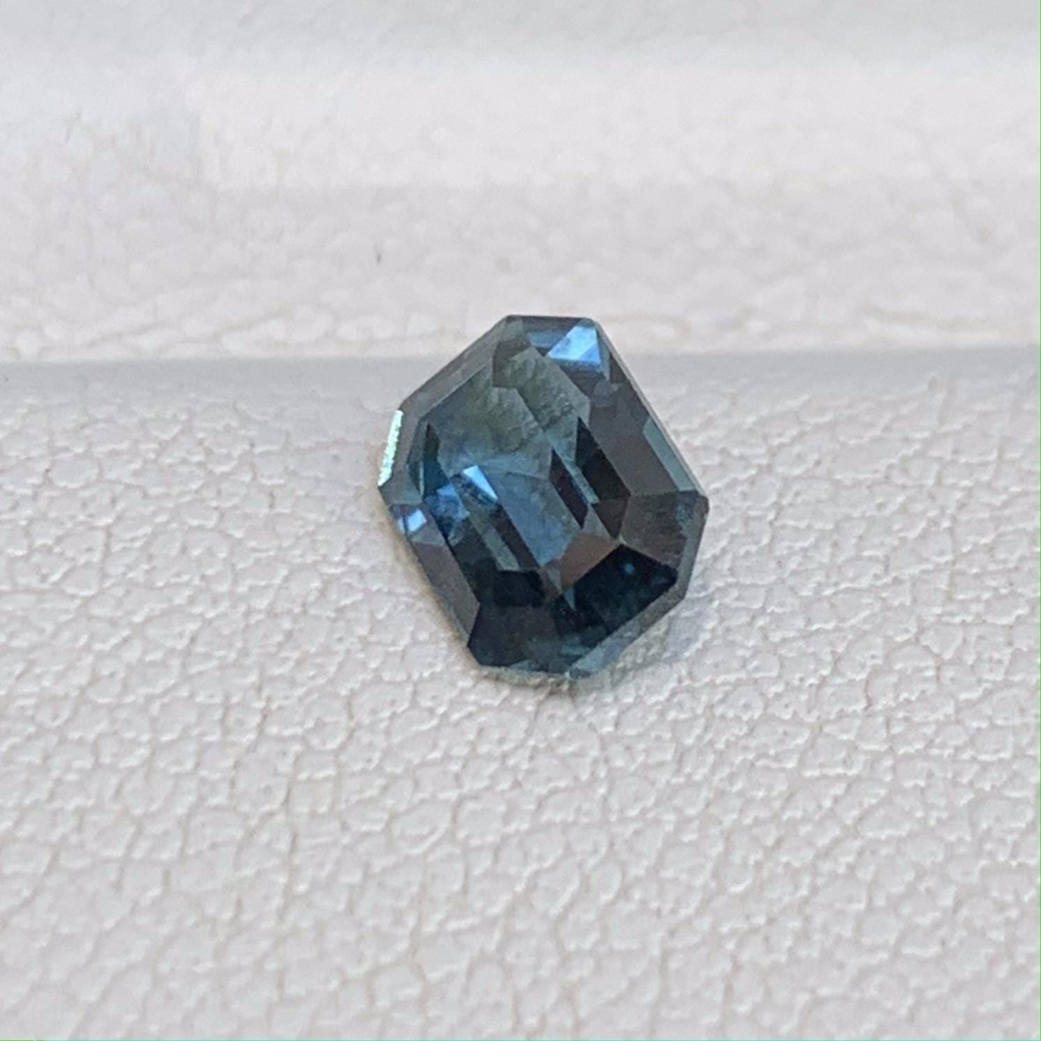Natural Teal Sapphire 0.96ct - (UH) - Baza Boutique