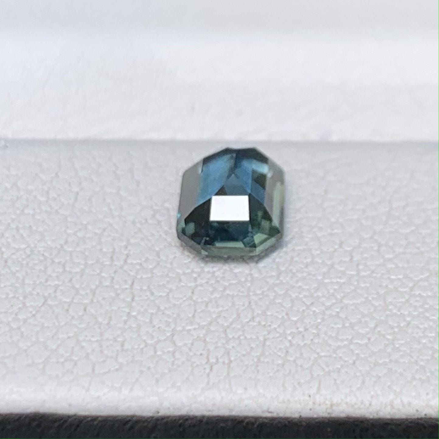 Natural Teal Sapphire 0.96ct - (UH) - Baza Boutique