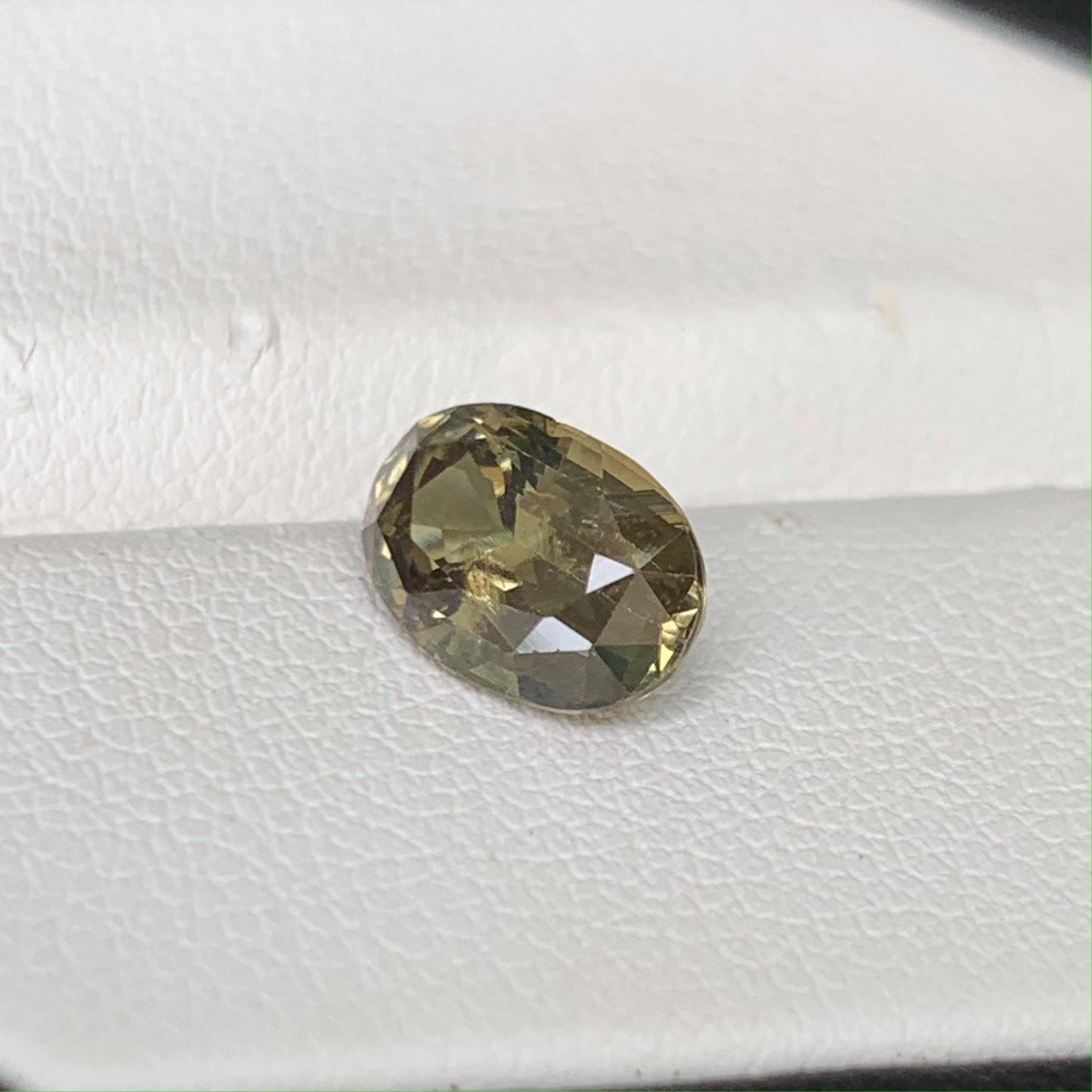 Natural Olive Green Sapphire 2.17ct - (UH) - Baza Boutique