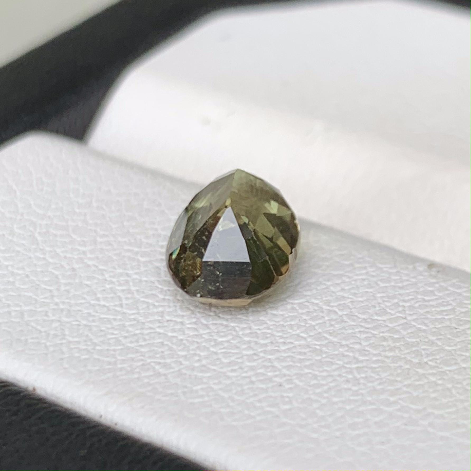 Natural Olive Green Sapphire 2.17ct - (UH) - Baza Boutique