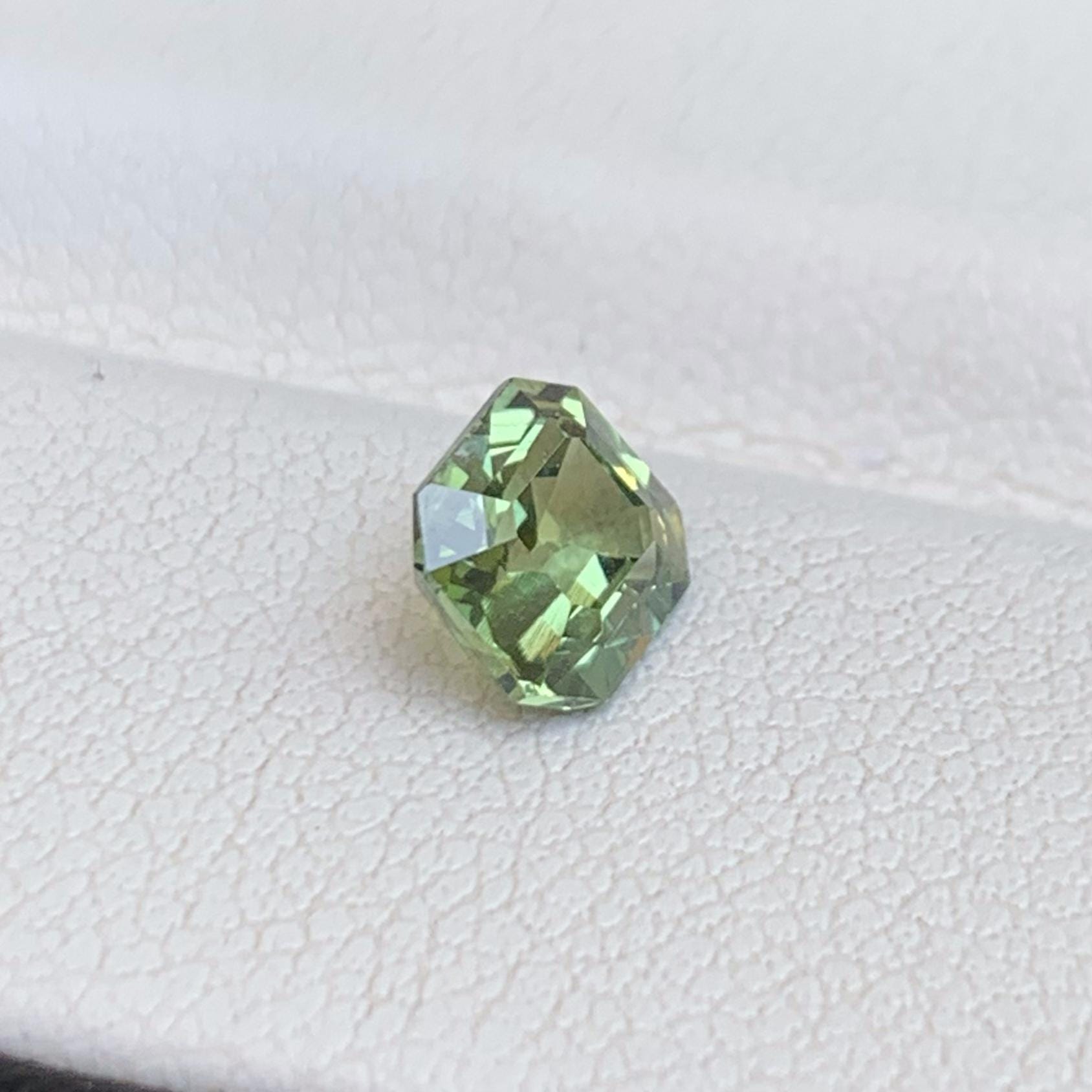 Natural Green Teal Sapphire 1.13ct - (UH) - Baza Boutique