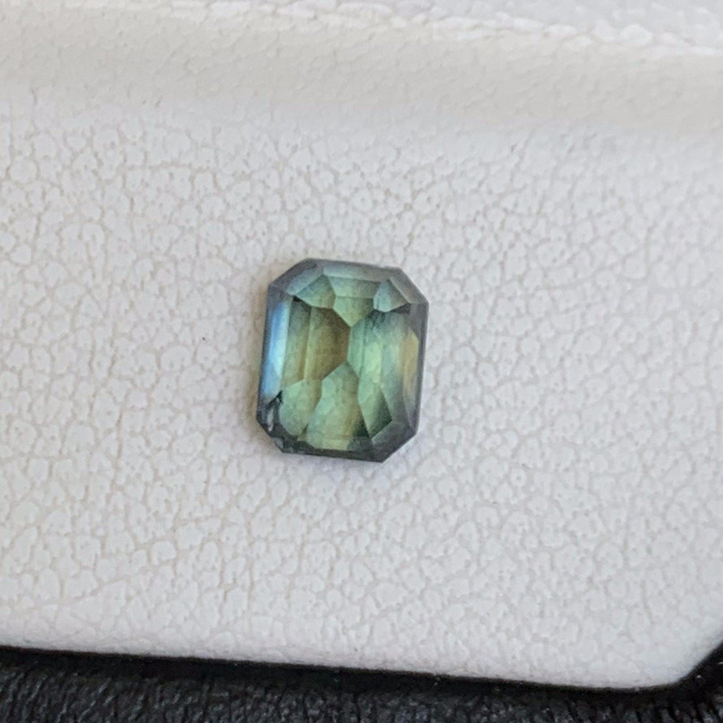 Natural Teal Sapphire 1.33ct - (UH) - Baza Boutique