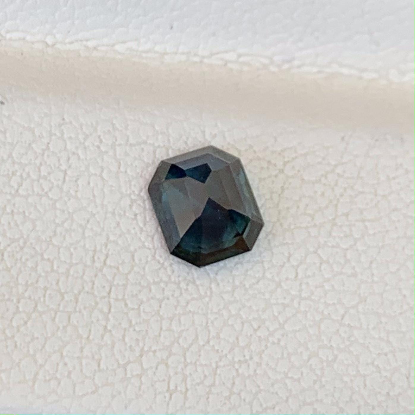 Natural Teal Sapphire 1.06ct - (UH) - Baza Boutique