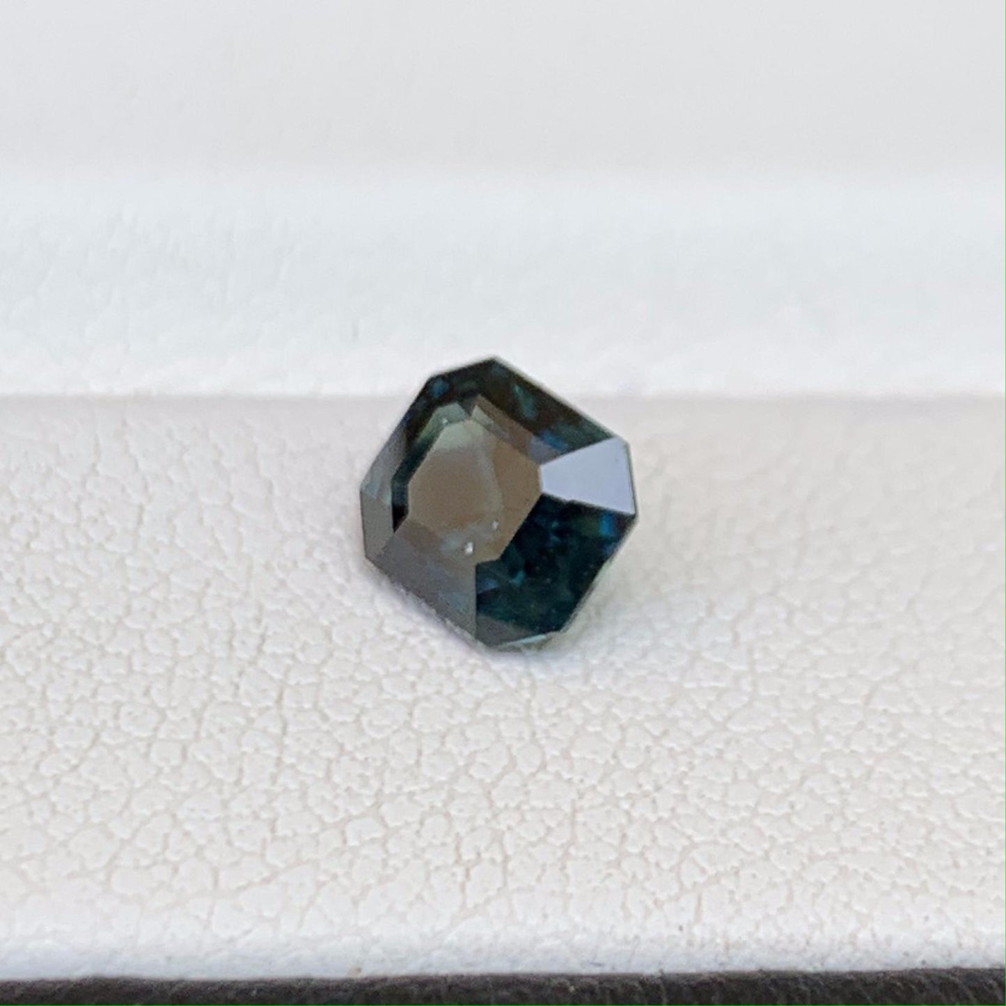 Natural Teal Sapphire 1.06ct - (UH) - Baza Boutique