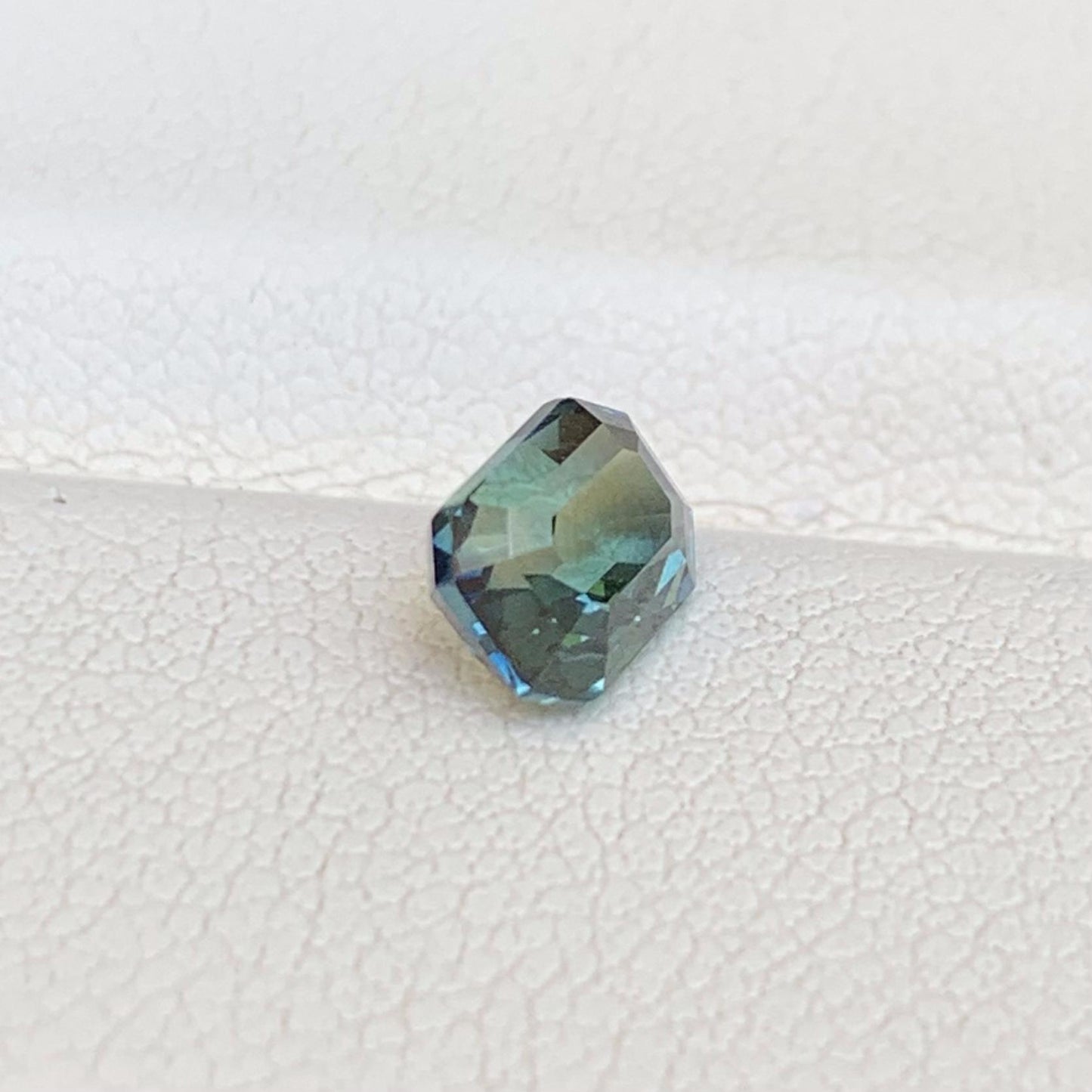 Natural Teal Sapphire 1.26ct - (UH)