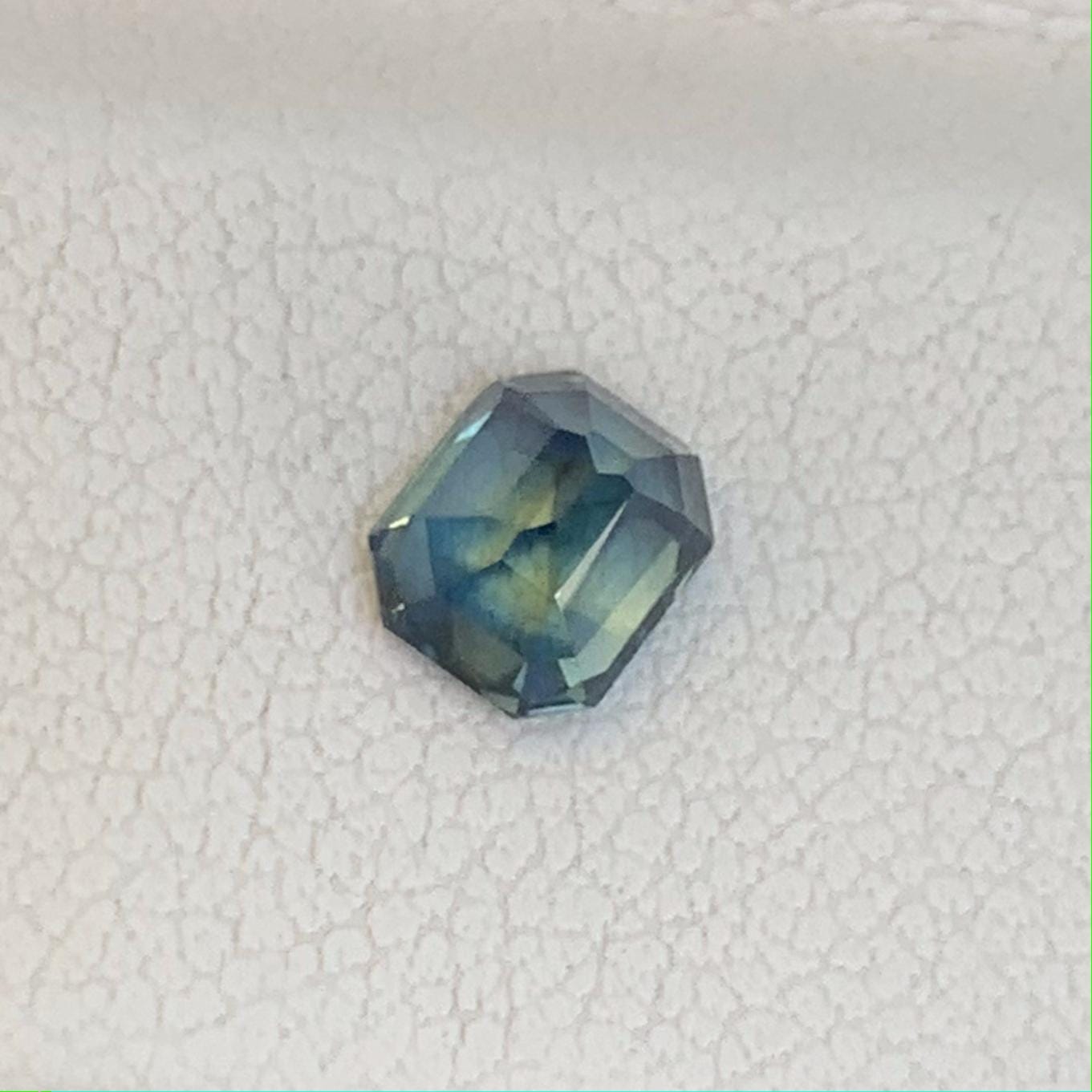 Natural Teal Sapphire 0.99ct - (UH) - Baza Boutique