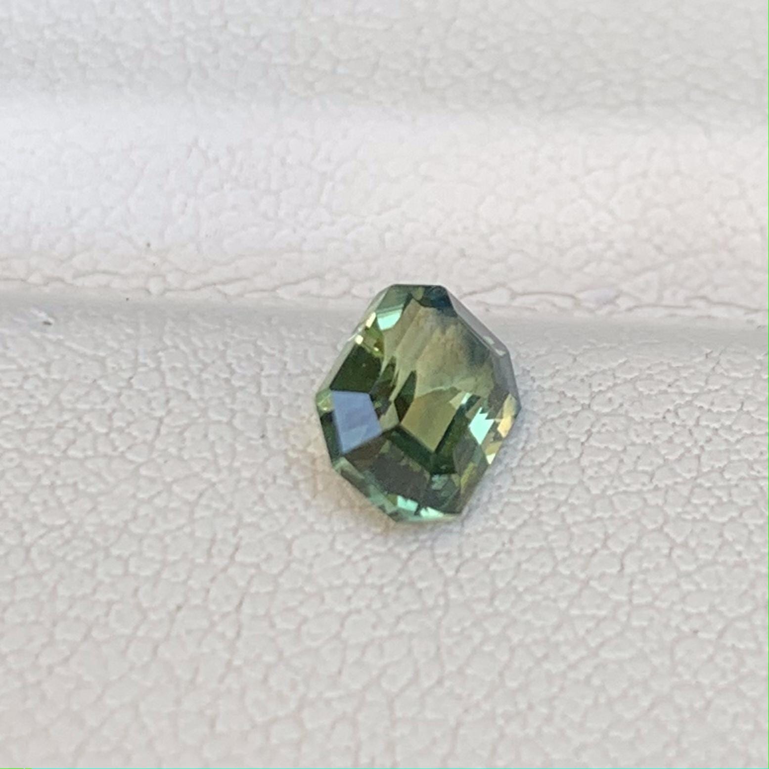 Natural Teal Sapphire 1.06ct - (UH) - Baza Boutique