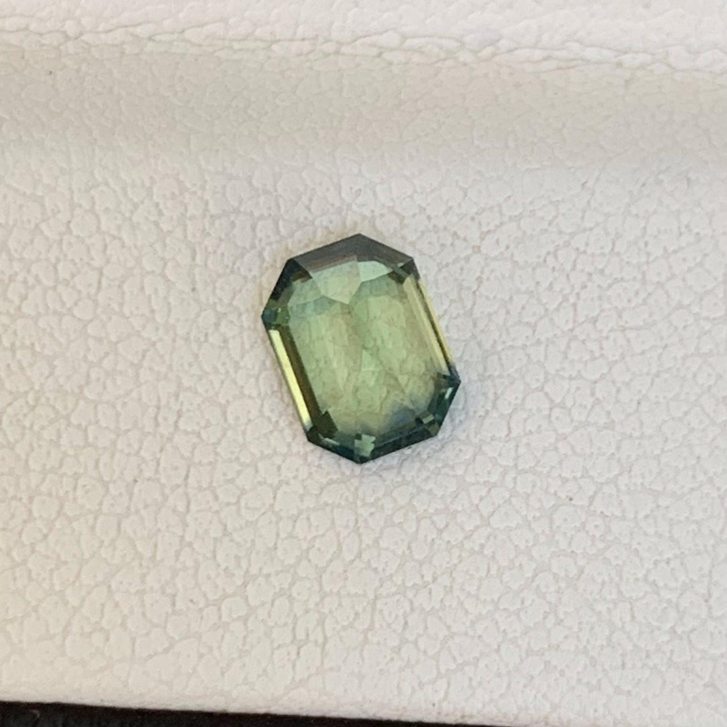 Natural Teal Sapphire 1.06ct - (UH) - Baza Boutique