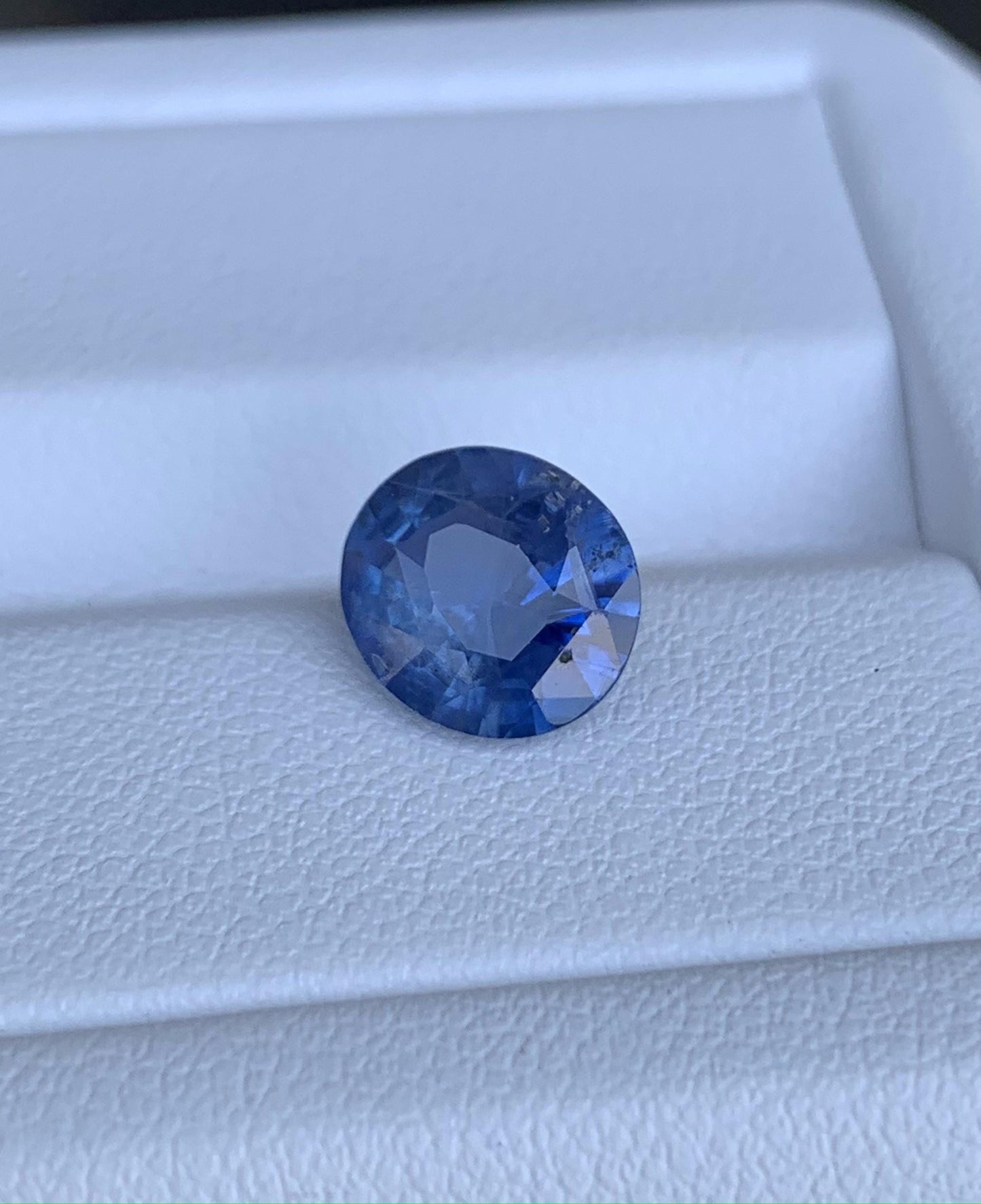Blue Sapphire 2.69ct (UH)