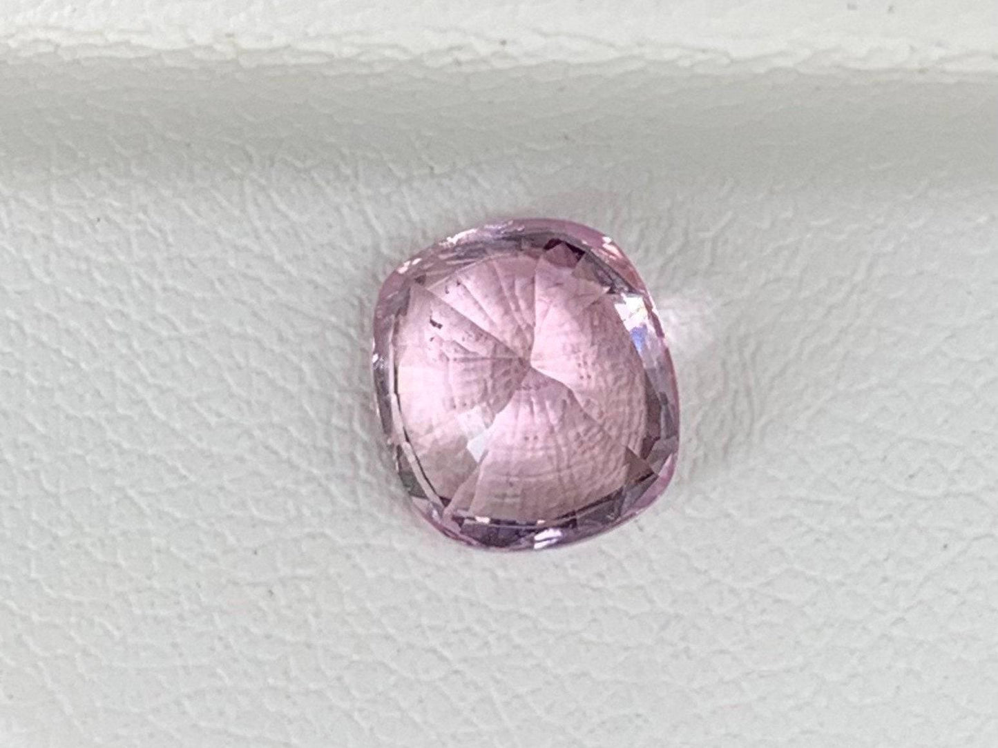 Blush Lavender Peach Sapphire 3.28ct - (UH)
