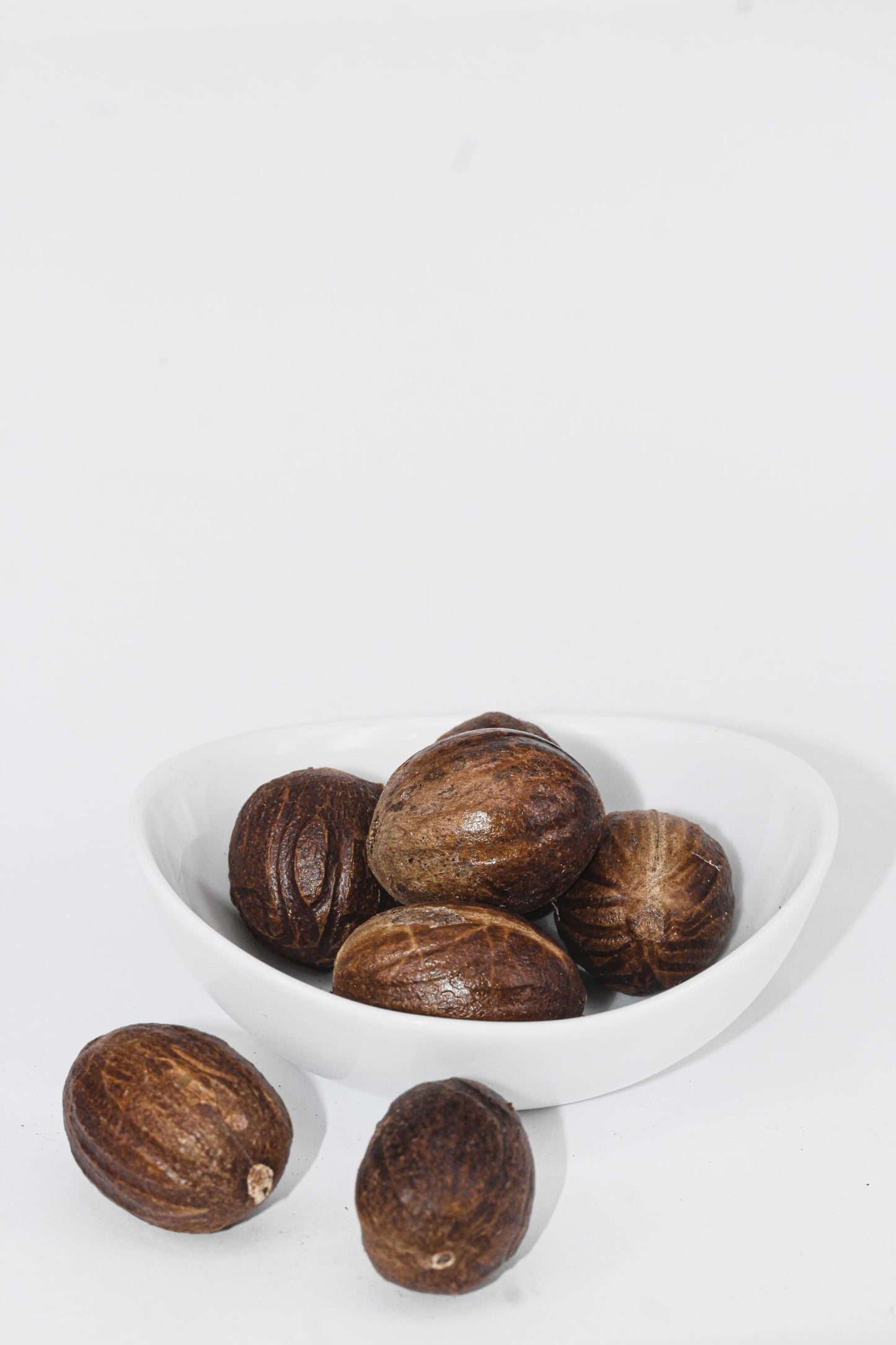 Organic Whole Nutmeg - Baza Boutique