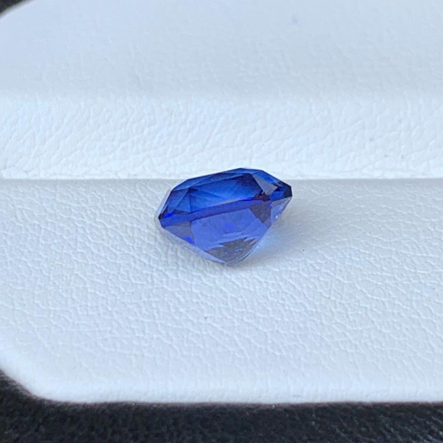 Cornflower Blue Sapphire 3.14ct - (H)