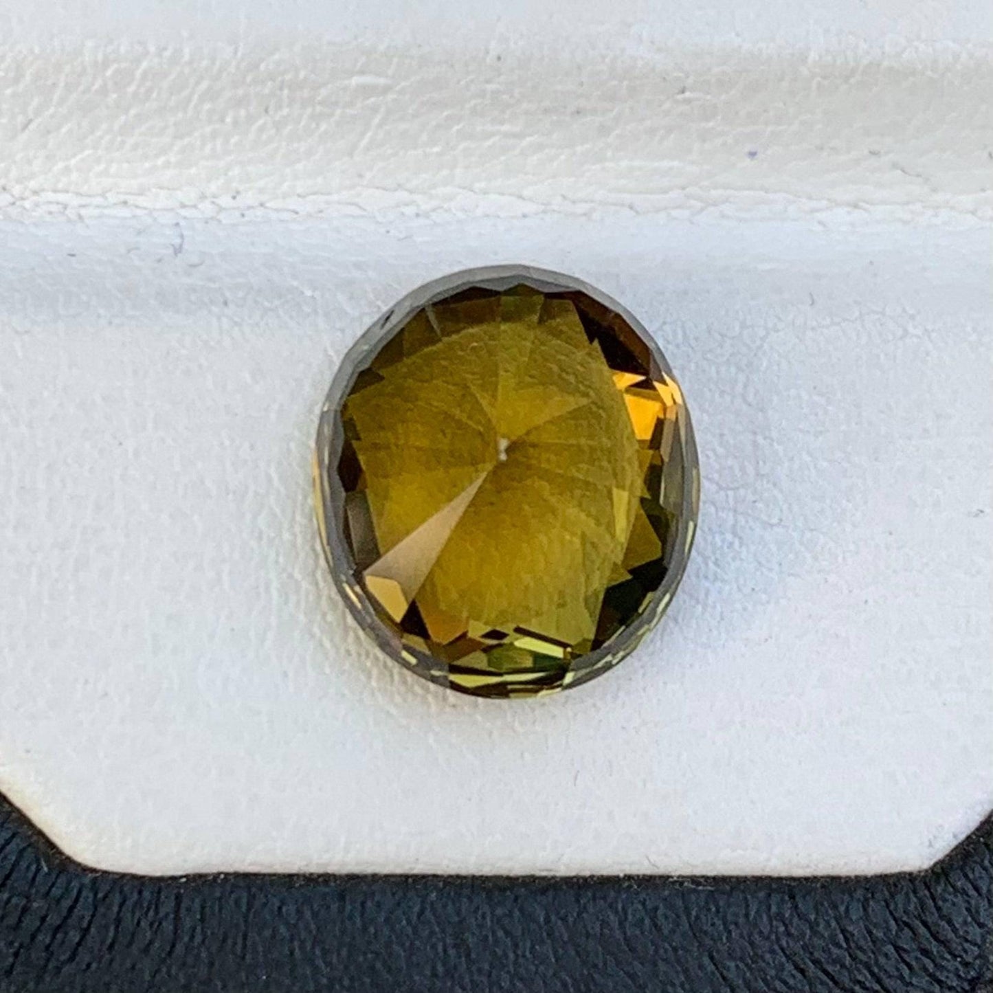 Rare Natural Alexandrite 8.71ct - (UH)