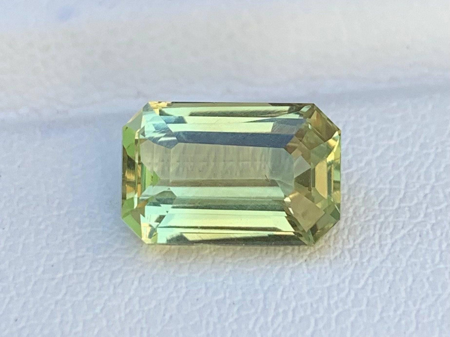 Super Rare Vanadium Chrysoberyl 3.99ct - (UH) - Baza Boutique