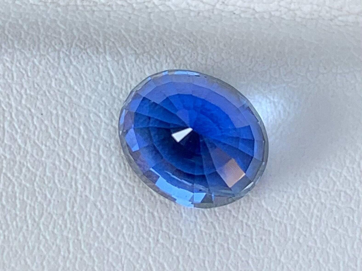 Natural Ceylon Cornflower Blue Sapphire 5.66ct - (UH)