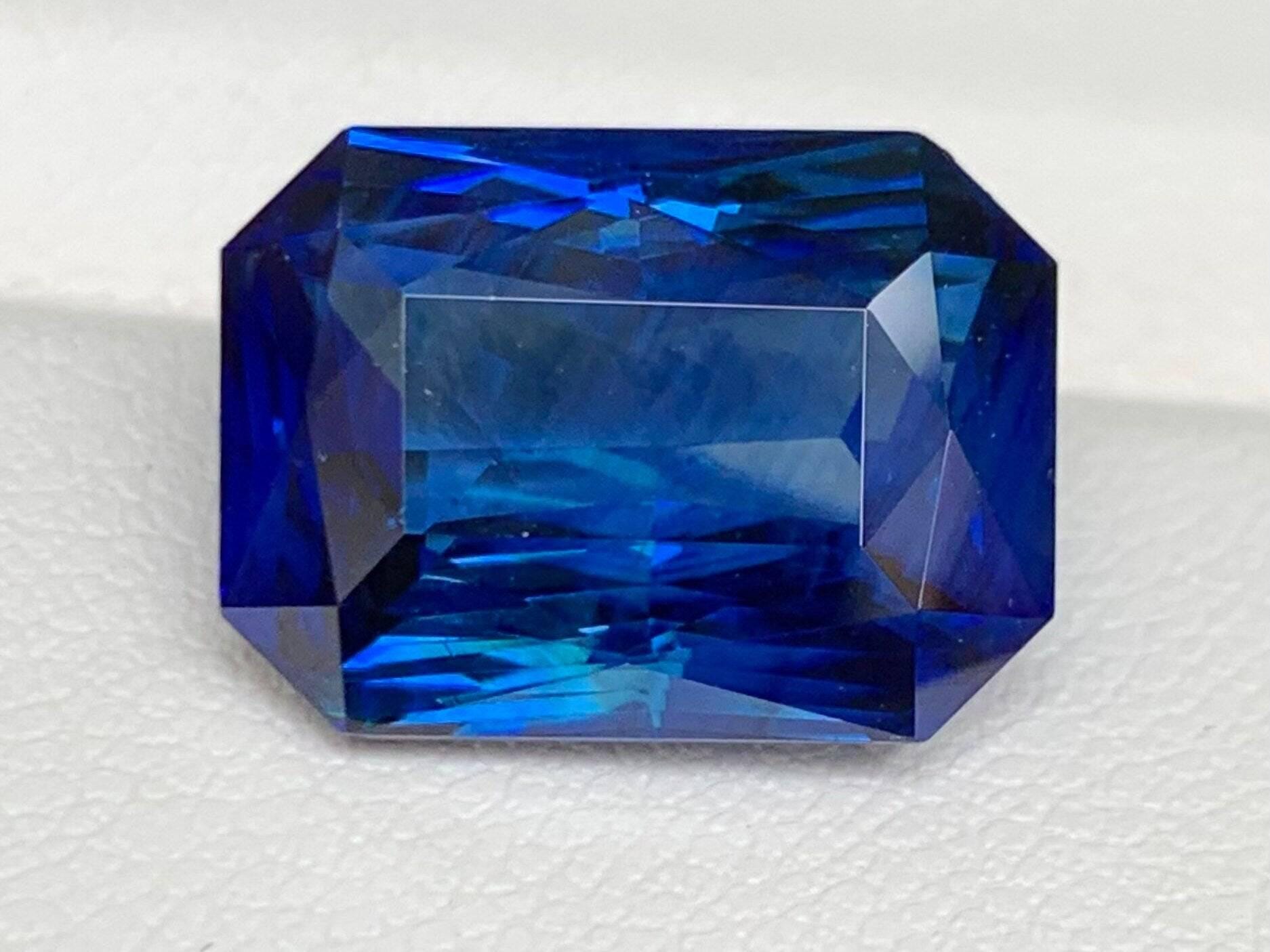 GRS Certified Natural Royal Blue Sapphire 10.90 - (H) - Baza Boutique