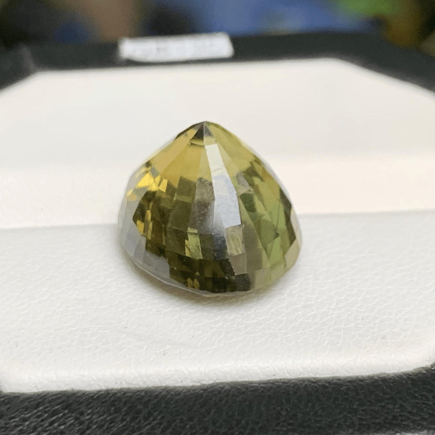 Natural Alexandrite (Certified) 15.10ct - (UH) - Baza Boutique