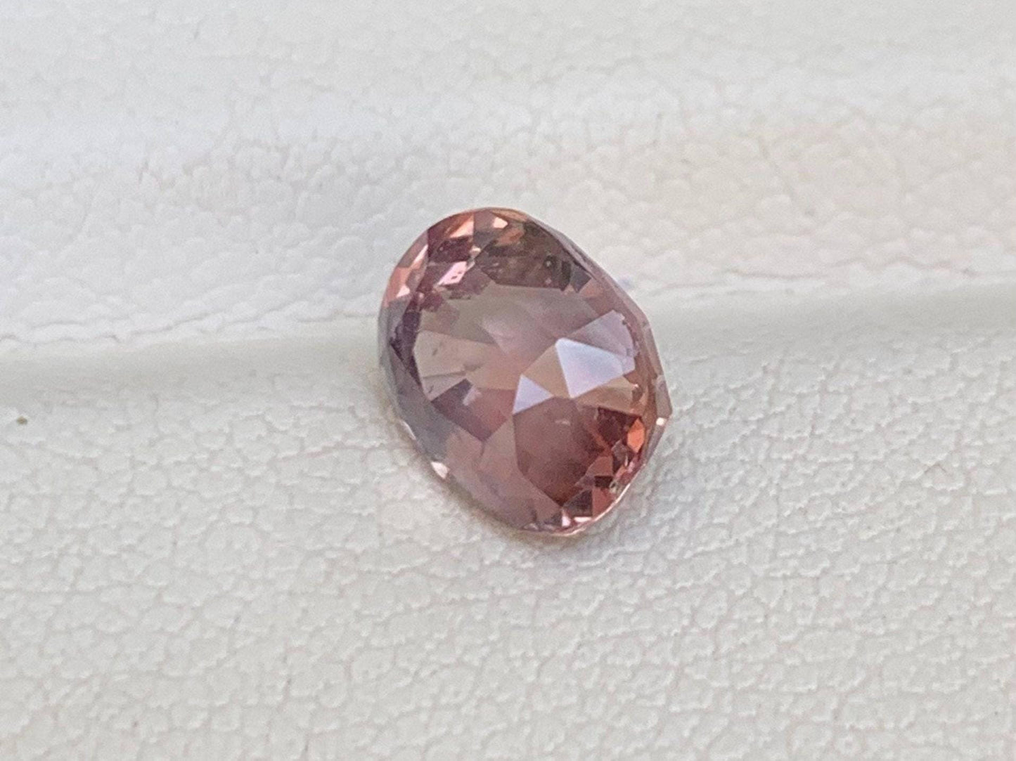 Natural Padparadscha Sapphire 2.67ct (UH)