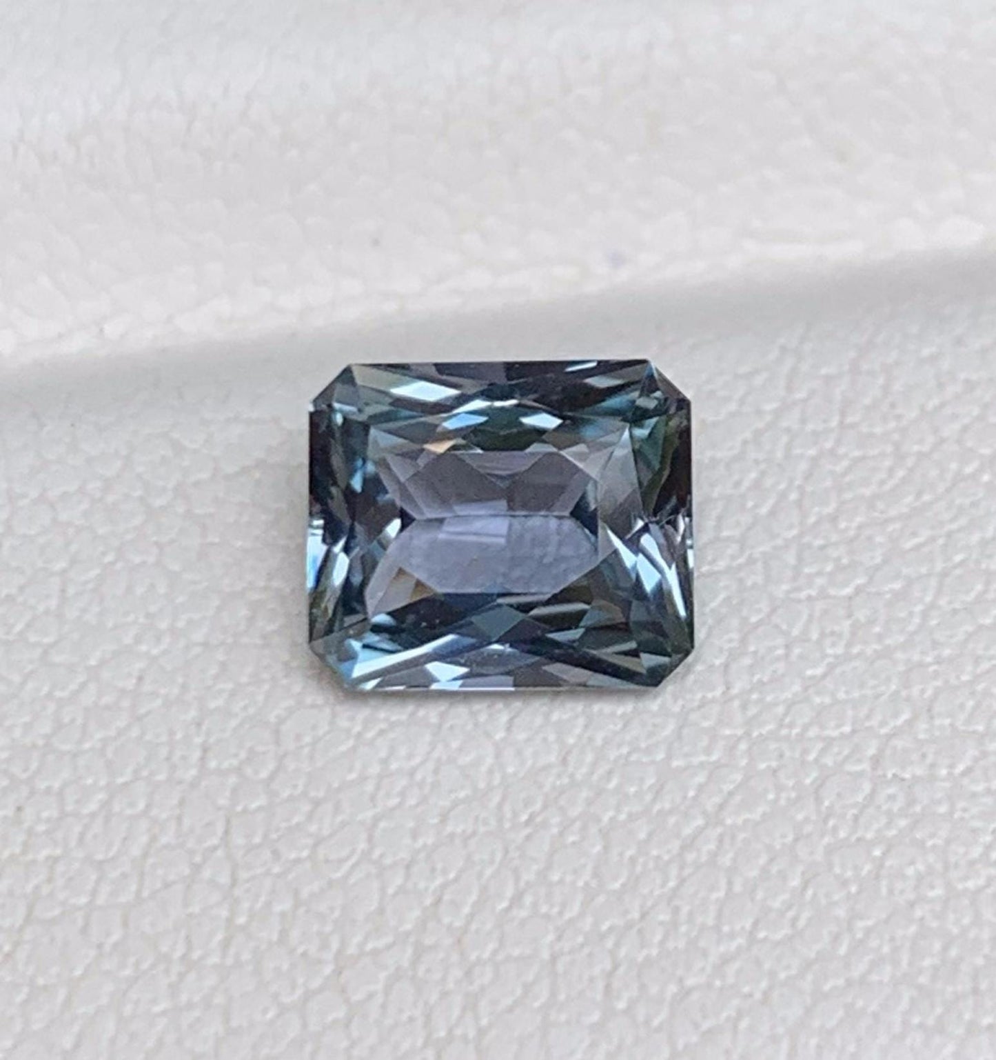 Ocean Teal Sapphire 1.60ct (N) - Baza Boutique