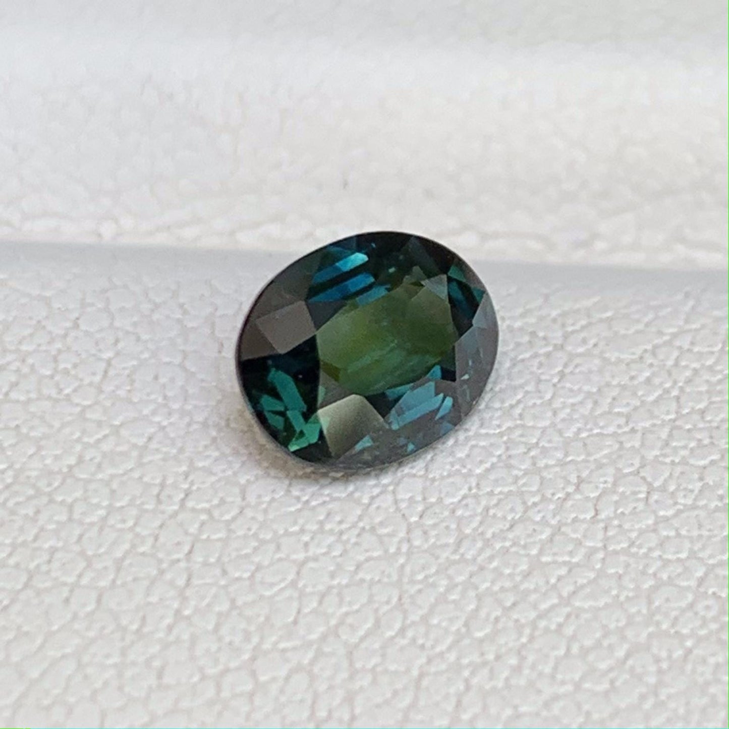 Natural Peacock Teal Sapphire 1.23ct - (UH)