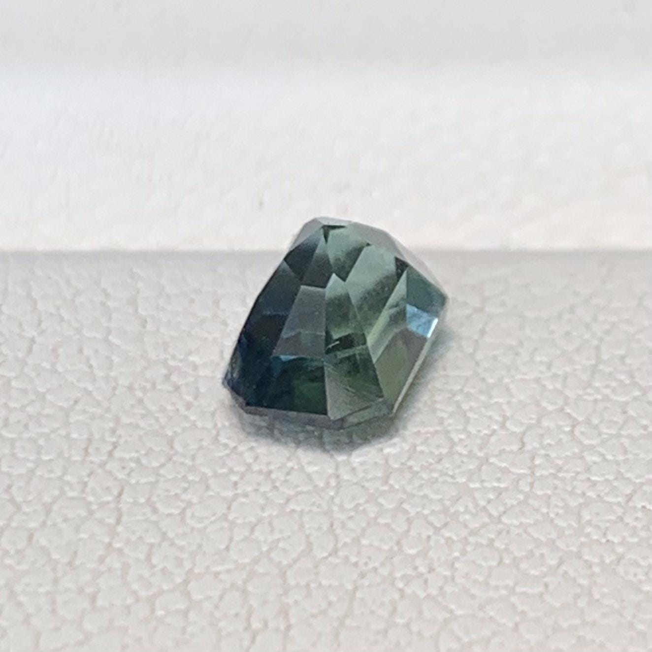 Natural Teal Sapphire 1.28ct - (UH) - Baza Boutique