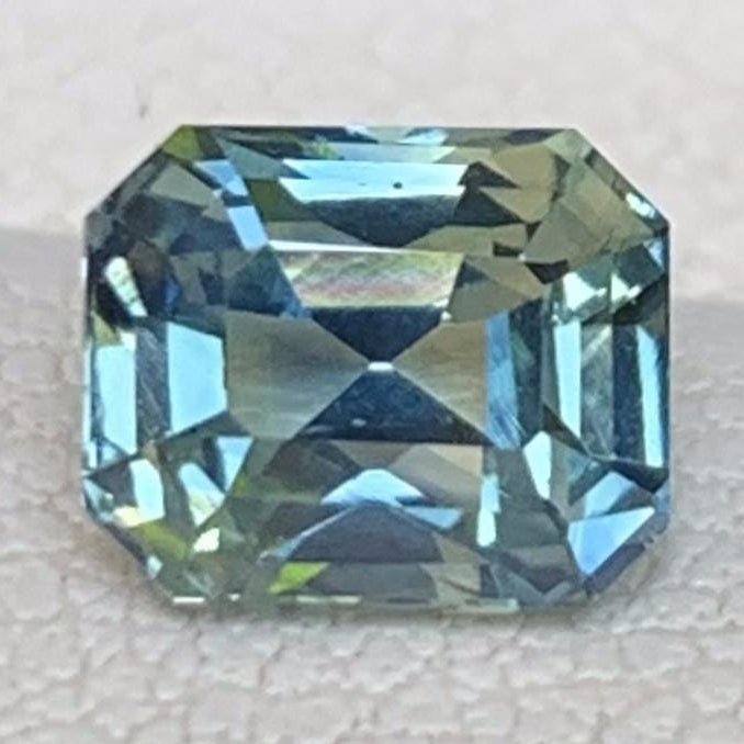 Bi Color Natural Teal Sapphire 1.52ct - (UH) - Baza Boutique