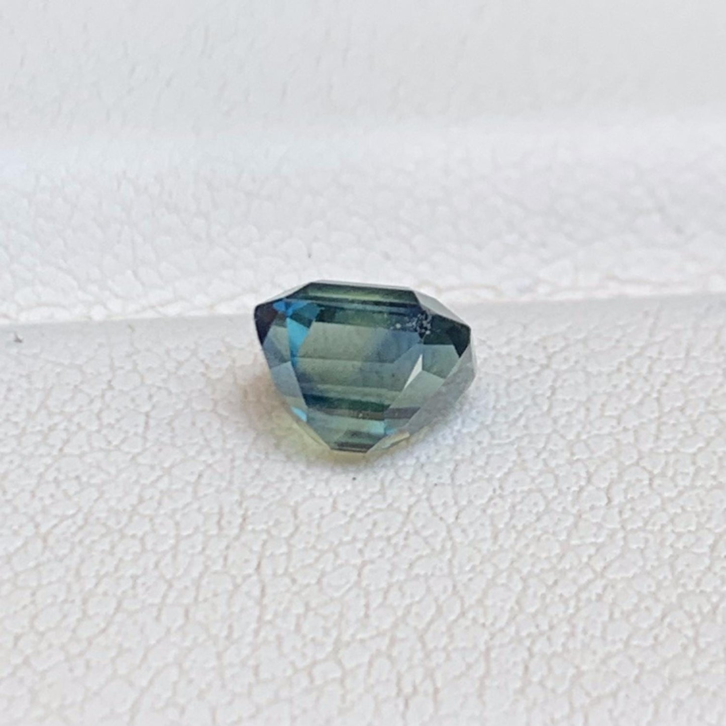 Natural Teal Sapphire 1.33ct - (UH) - Baza Boutique