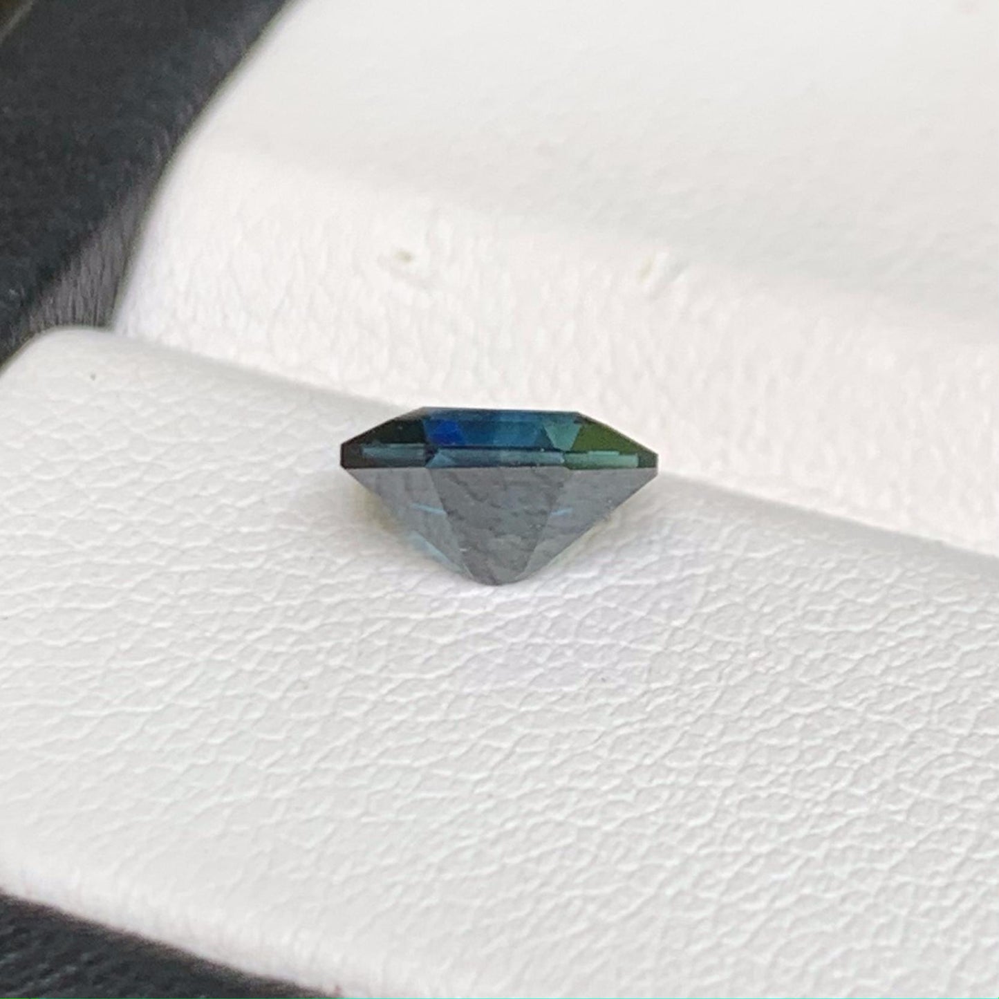 Natural Teal Sapphire 1.45ct - (UH) - Baza Boutique