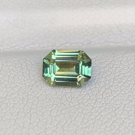 Natural Teal Sapphire 1.06ct - (UH)