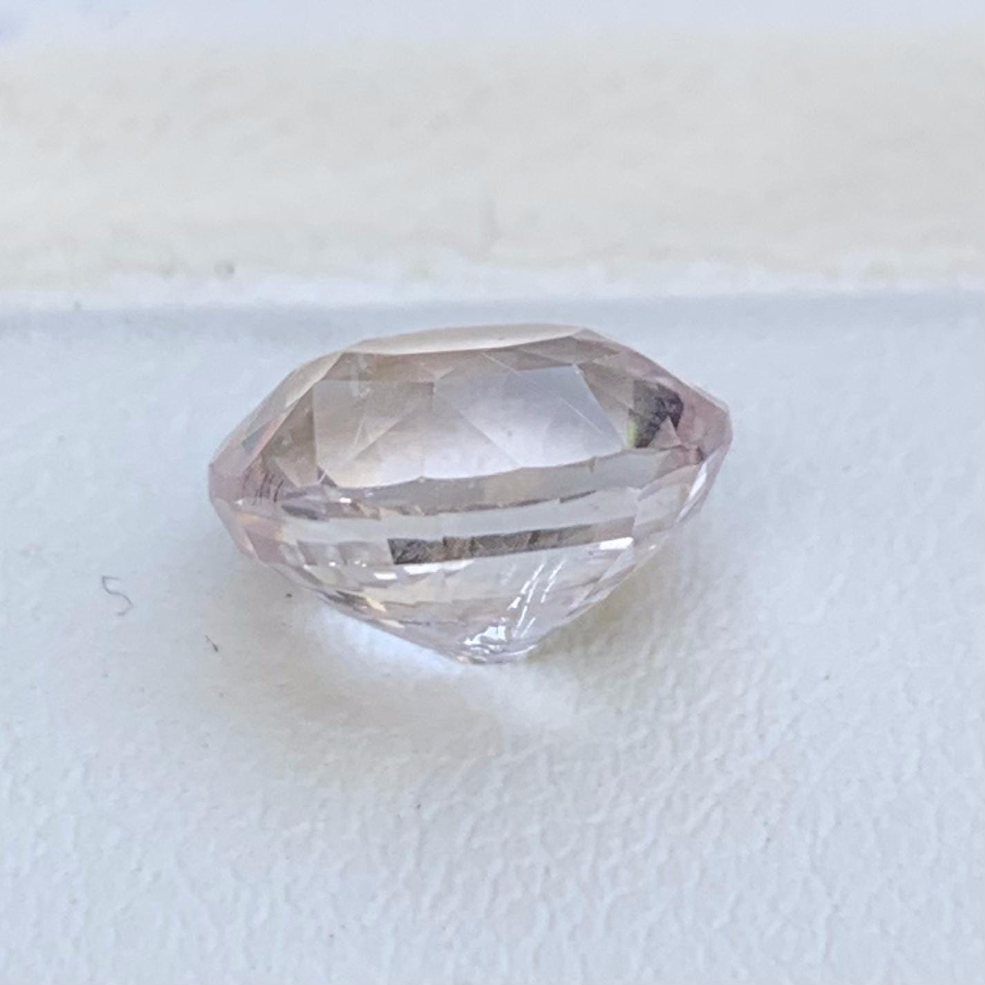 Peach Sapphire 3.58ct (UH) - Baza Boutique