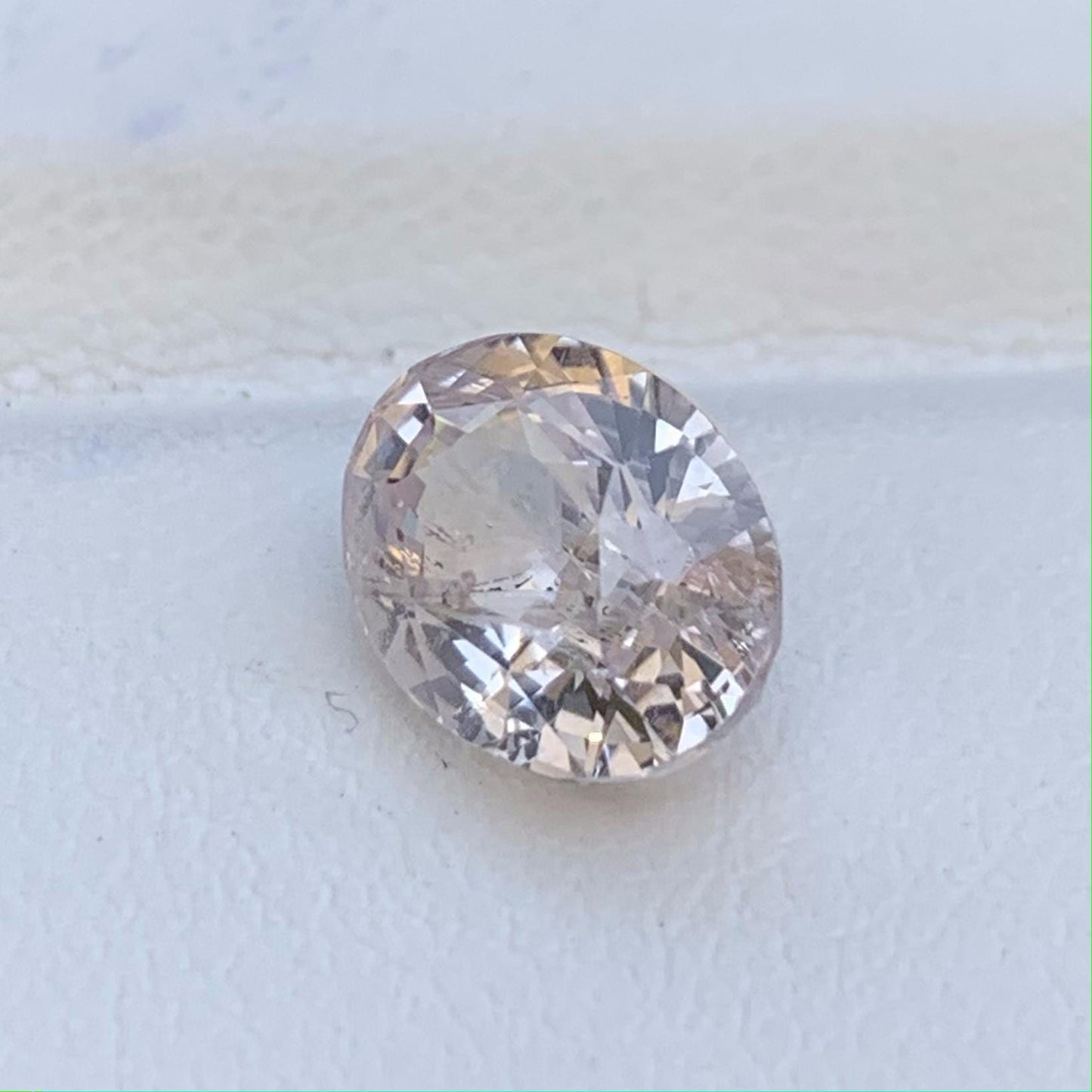 Peach Sapphire 3.58ct (UH) - Baza Boutique