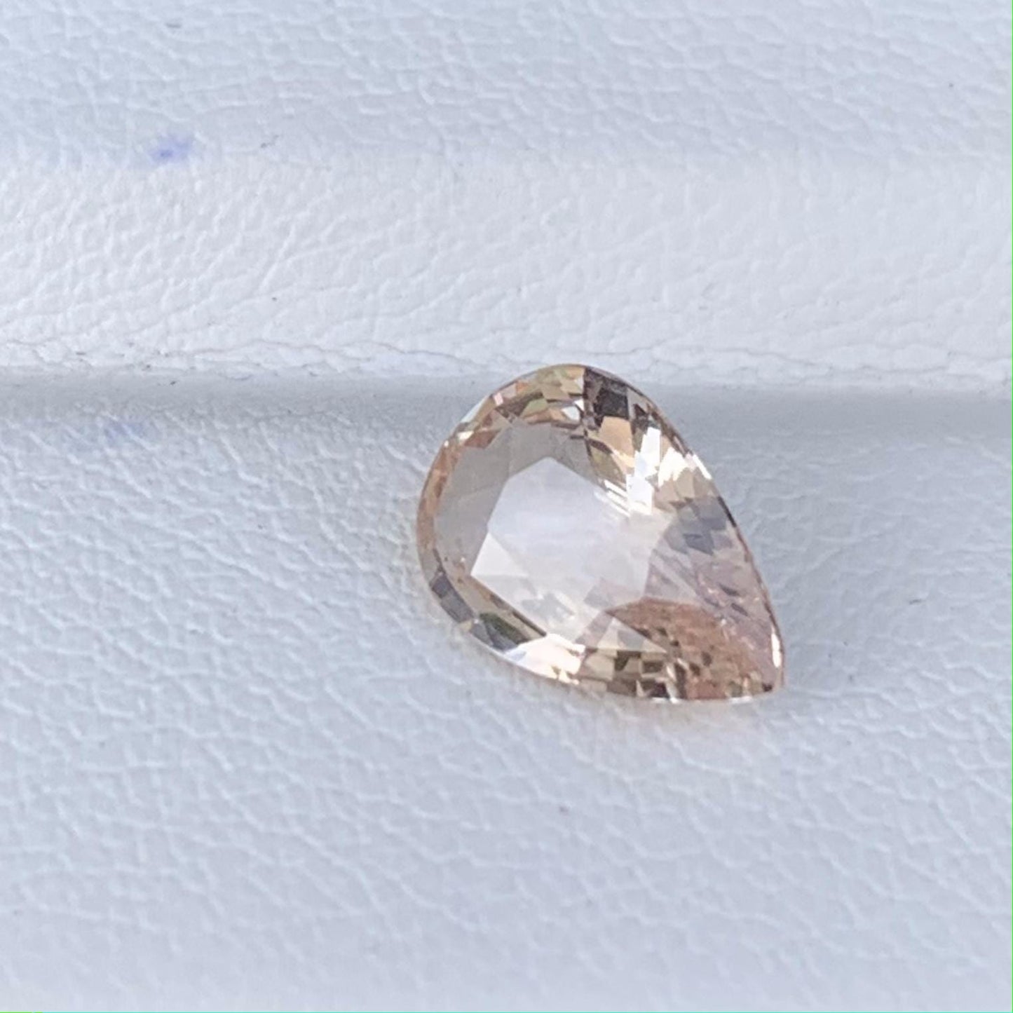 Peach Sapphire 2.06ct (UH) - Baza Boutique